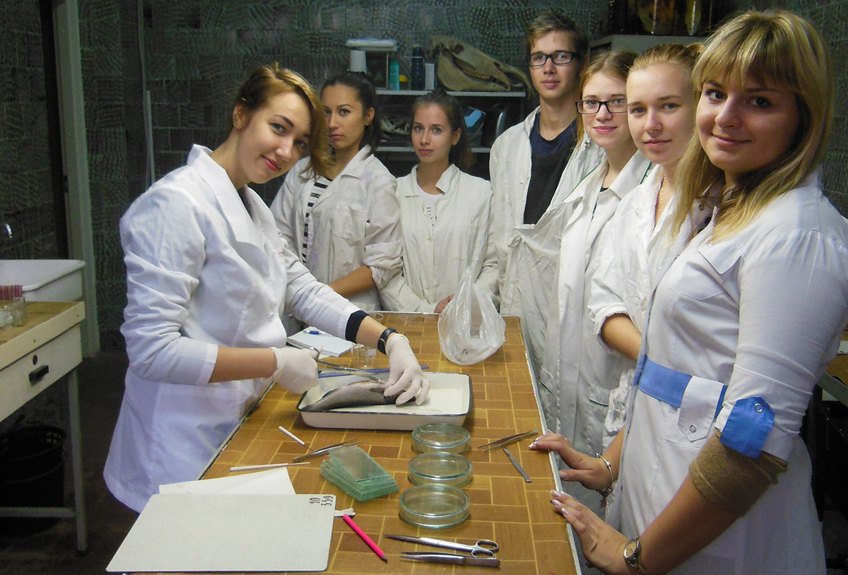 химфак мгу лаборатории. технолог кафедры. факультет пищевых технологий и биоинженерии. производственная практика для студентов. технолог машиностроения.